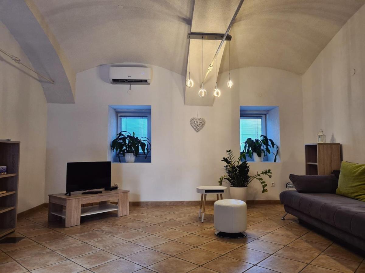 Apartment Pod Velbi Любляна Екстер'єр фото