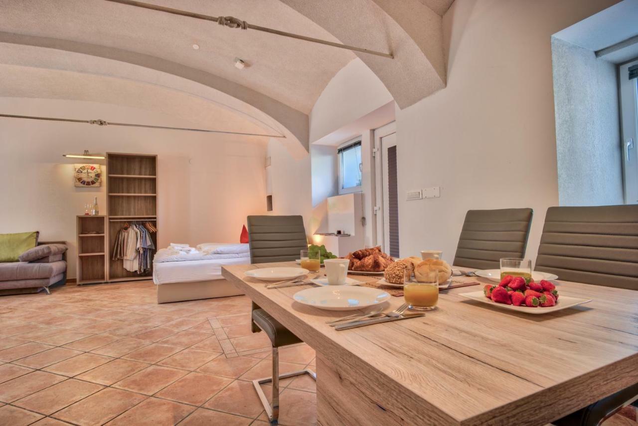 Apartment Pod Velbi Любляна Екстер'єр фото